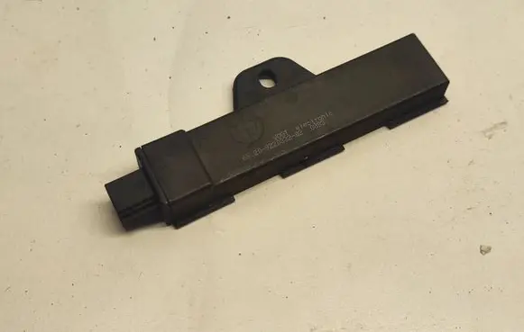 Mini Clubman F54 Keyless system antenna 9220832 922083202