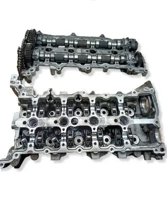 Renault Espace IV Engine head 8200808824 8205199994