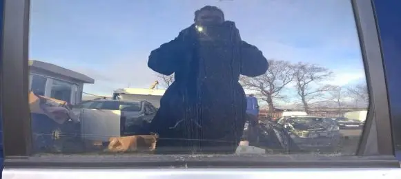 KIA Carens I Rear door window glass 