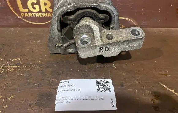 Seat Toledo III (5P) Engine mount bracket HM3060M02