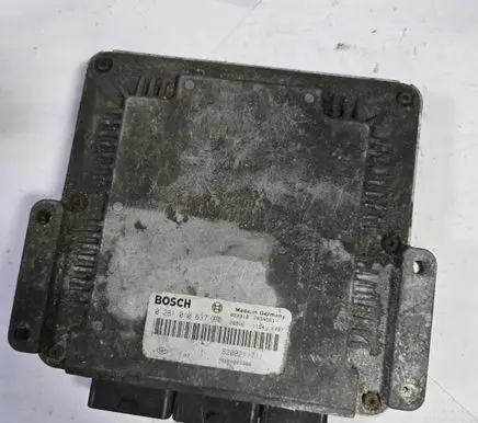 Renault Laguna II Engine control unit/module 8200211711 8200085386 0281010637
