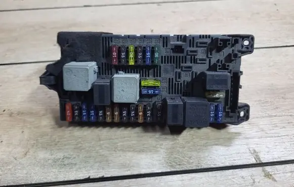 Mercedes-Benz E W211 Fuse module 0035455901