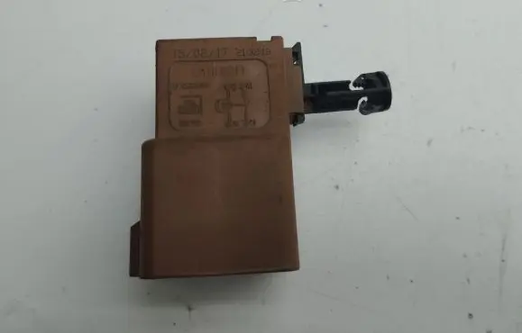 Peugeot 3008 II Other relay 17325003001