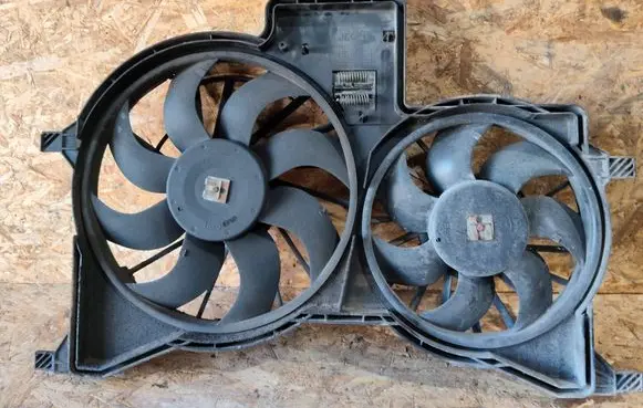 Renault Espace IV Electric radiator cooling fan 8241010 8240539 PA66GF25