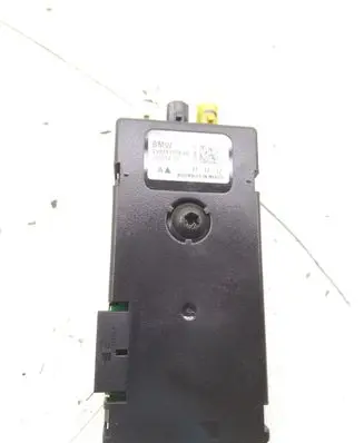 BMW 3 F30 F35 F31 Aerial antenna amplifier 10859410