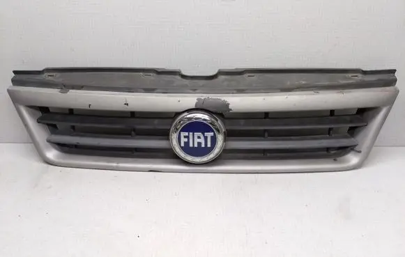 Fiat Ducato Front bumper upper radiator grill 132915801