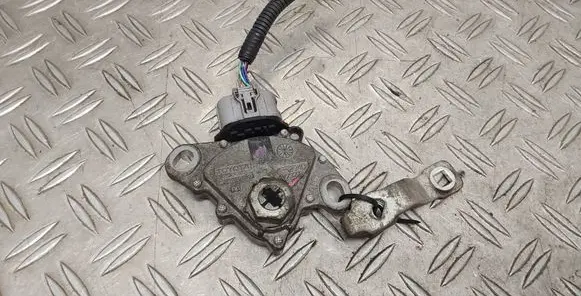 Toyota Yaris Gear selector 8945152040