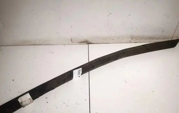 Volkswagen PASSAT B4 Front door trim (molding) 3a0853516