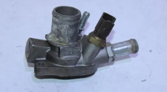 Thermostat/thermostat housing