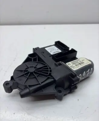 Volkswagen Golf V Front door window regulator motor 1K0959702E 400835E