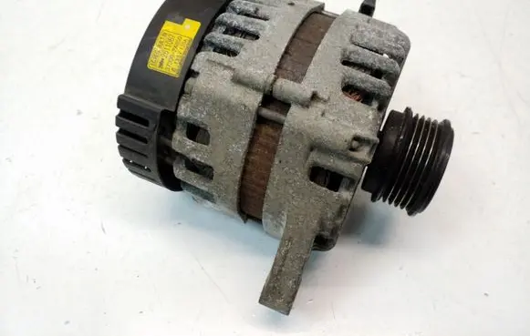 KIA Sportage Generator/alternator 373002A850 2611067