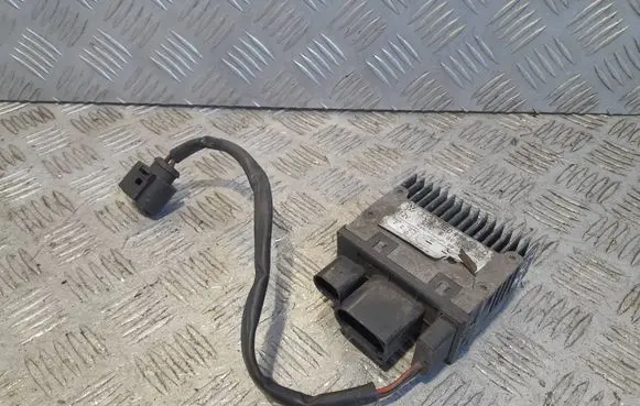 Audi A4 S4 B7 8E 8H Coolant fan relay 8E0959501Q