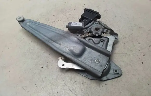 Toyota Corolla Verso AR10 Rear door window regulator with motor 698400F040 16092009