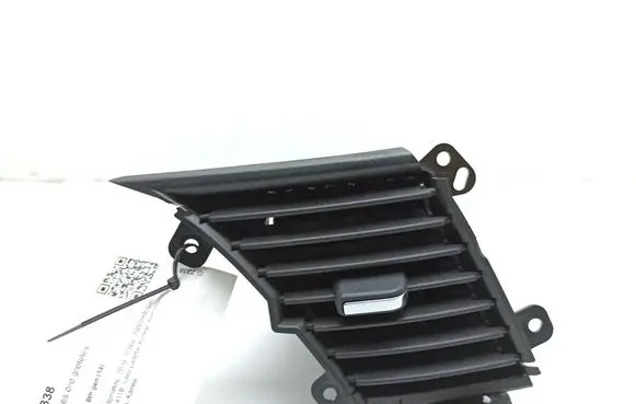 Iveco Daily 6th gen Dash center air vent grill 227014