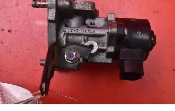 Toyota Prius+ (ZVW40) EGR valve 2562037120