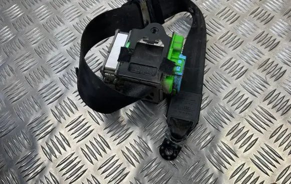 Audi TT TTS Mk2 Front seatbelt 8J8857705D