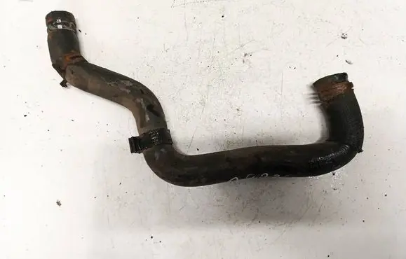 Engine coolant pipe/hose