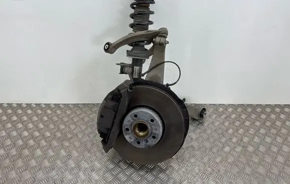BMW 5 F10 F11 Front wheel hub spindle knuckle 6863896