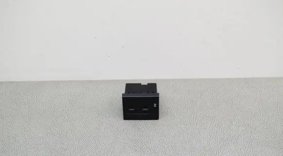 USB socket connector