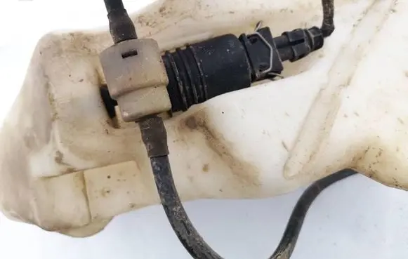 Opel Astra G Windscreen/windshield washer pump