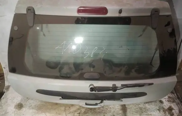 Jeep Grand Cherokee (WJ) Tailgate/trunk/boot lid pilkas