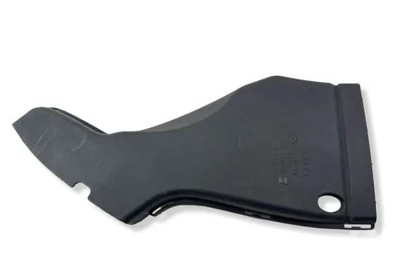 Audi RS4 B7 Intercooler air channel guide 8E0129618M