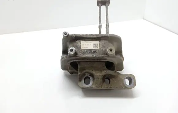 Skoda Octavia Mk3 (5E) Engine mount bracket 5Q0199262DE