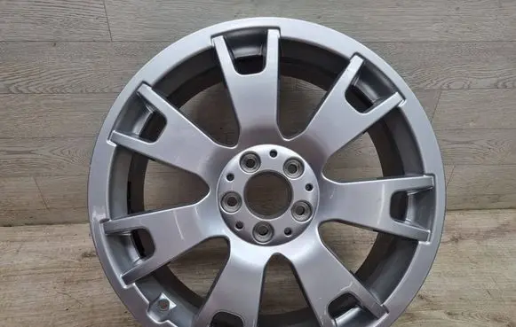 Mercedes-Benz GLK (X204) R18 alloy rim A2044015202