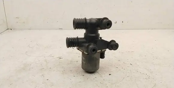BMW 5 E60 E61 Coolant heater control valve 64118379921 1147412154