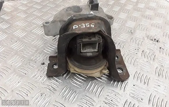 Engine mount bracket