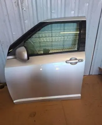 Suzuki Swift I Front door