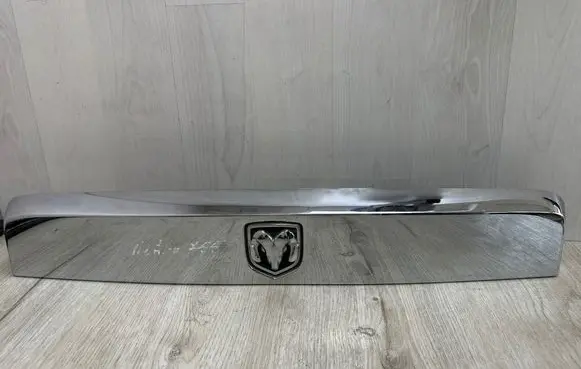 Dodge Nitro Number plate light
