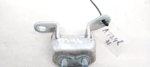 Toyota Avensis Verso Tailgate/trunk/boot hinge