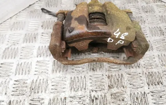 Honda CR-V Front brake caliper