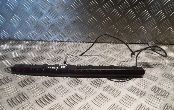 Mercedes-Benz S W221 Third/center stoplight 2218200056 A2218200056