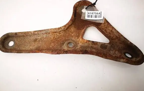 Toyota Corolla E120 E130 Engine mounting bracket