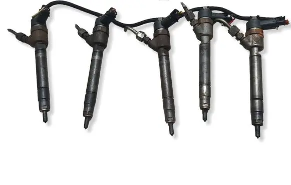 Volvo V70 Fuel injectors set 0445110251