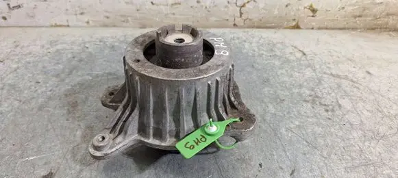 Mercedes-Benz E W213 Engine mount vacuum valve A2132400500