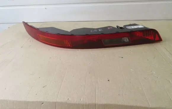 Audi Q3 8U Rear bumper light 8U0945096B 628302 8U0945095B