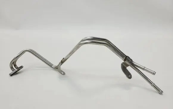 Volkswagen Golf V Coolant pipe/hose 04E122157M