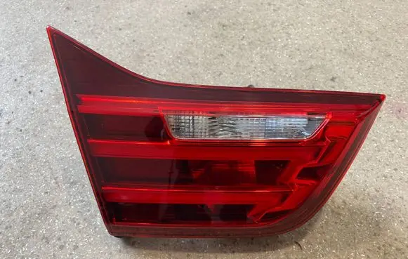 BMW M4 F82 F83 Tailgate rear/tail lights 8059655