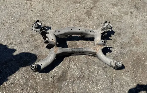 Renault Latitude (L70) Rear subframe 