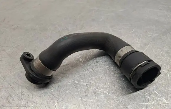 BMW 1 E81 E87 Engine coolant pipe/hose 