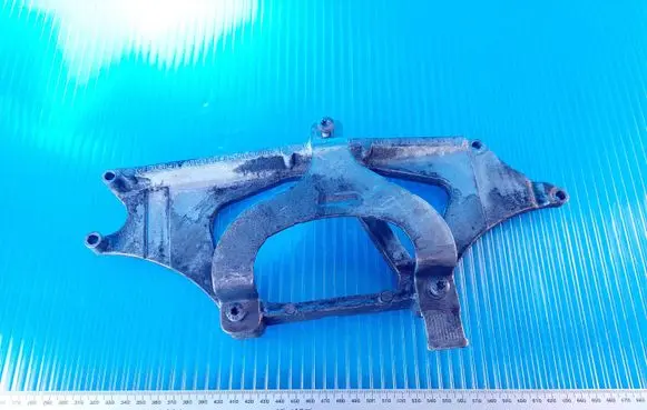 Volkswagen Crafter EGR valve cooler bracket 03L131535E V102