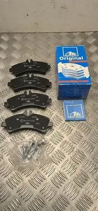 Volkswagen Crafter Brake pads (rear) 13046038422