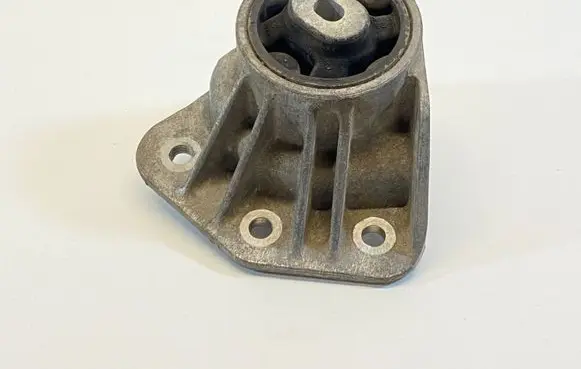 Audi A8 S8 D3 4E Rear differential mounting bracket 4E0599133C