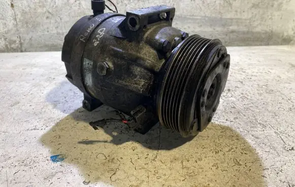 Renault Espace III Air conditioning (A/C) compressor (pump) 820021822