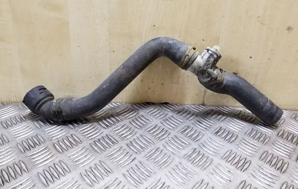 Volkswagen Golf IV Engine coolant pipe/hose