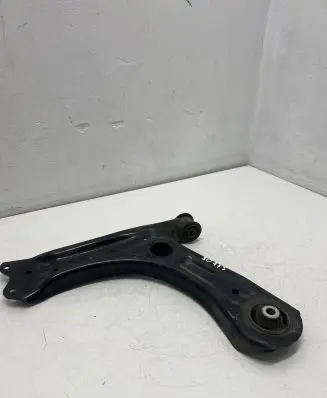 Volkswagen Polo V 6R Front lower control arm/wishbone 6R0407151F