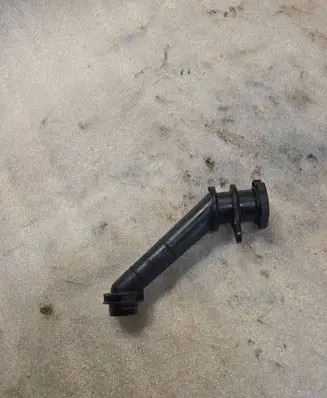Chrysler Pacifica Oil fill pipe